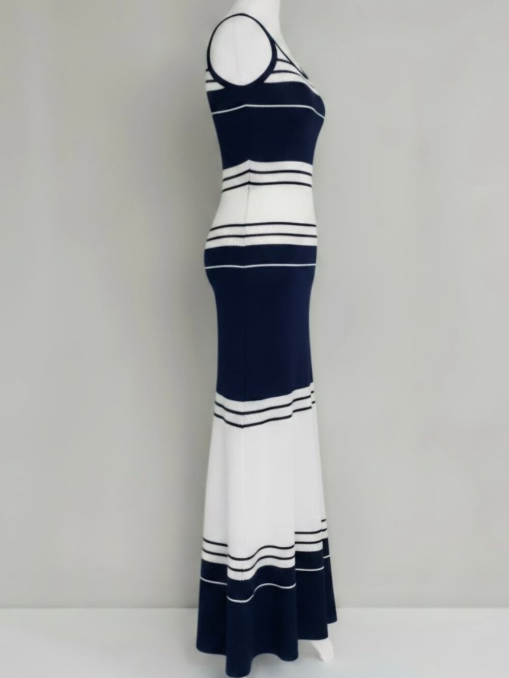 VENUS Women’s Sleeveless Knit Halter Navy & White Maxi Dress – Size XS (NWOT) - Picture 4 of 10